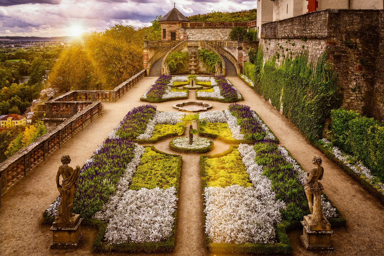 Ogrody w stylu gotyckim: zalążki natury w romantycznym wydaniu